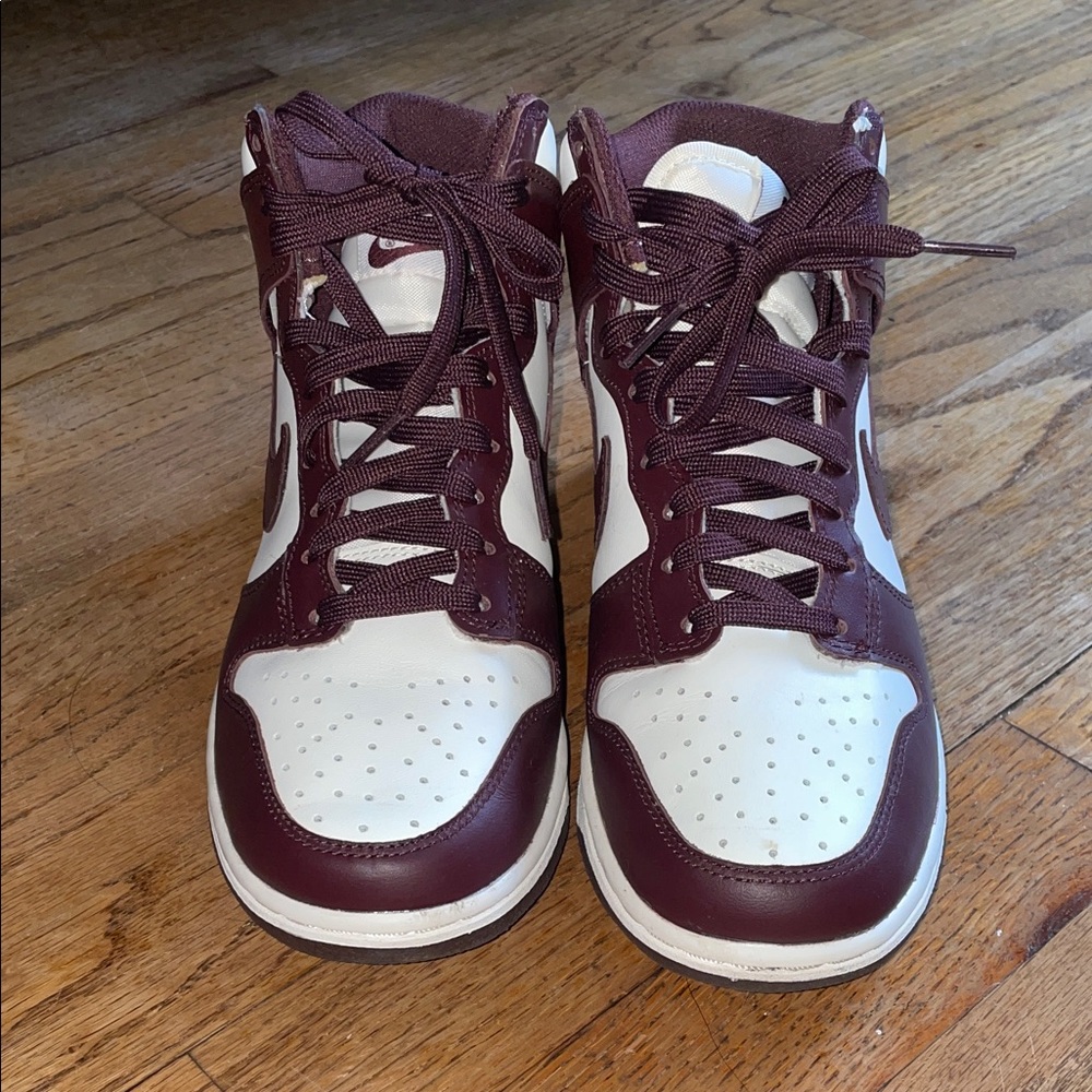 Nike Women’s Dunk High ‘Burgundy Crush’ 2022